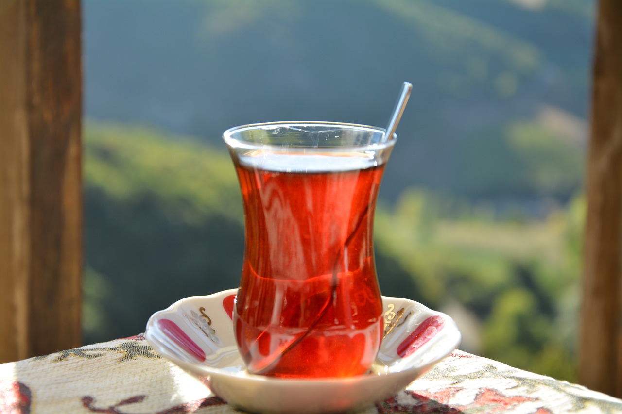 10 Getränke aus der Türkei, die Sie probiert haben sollten